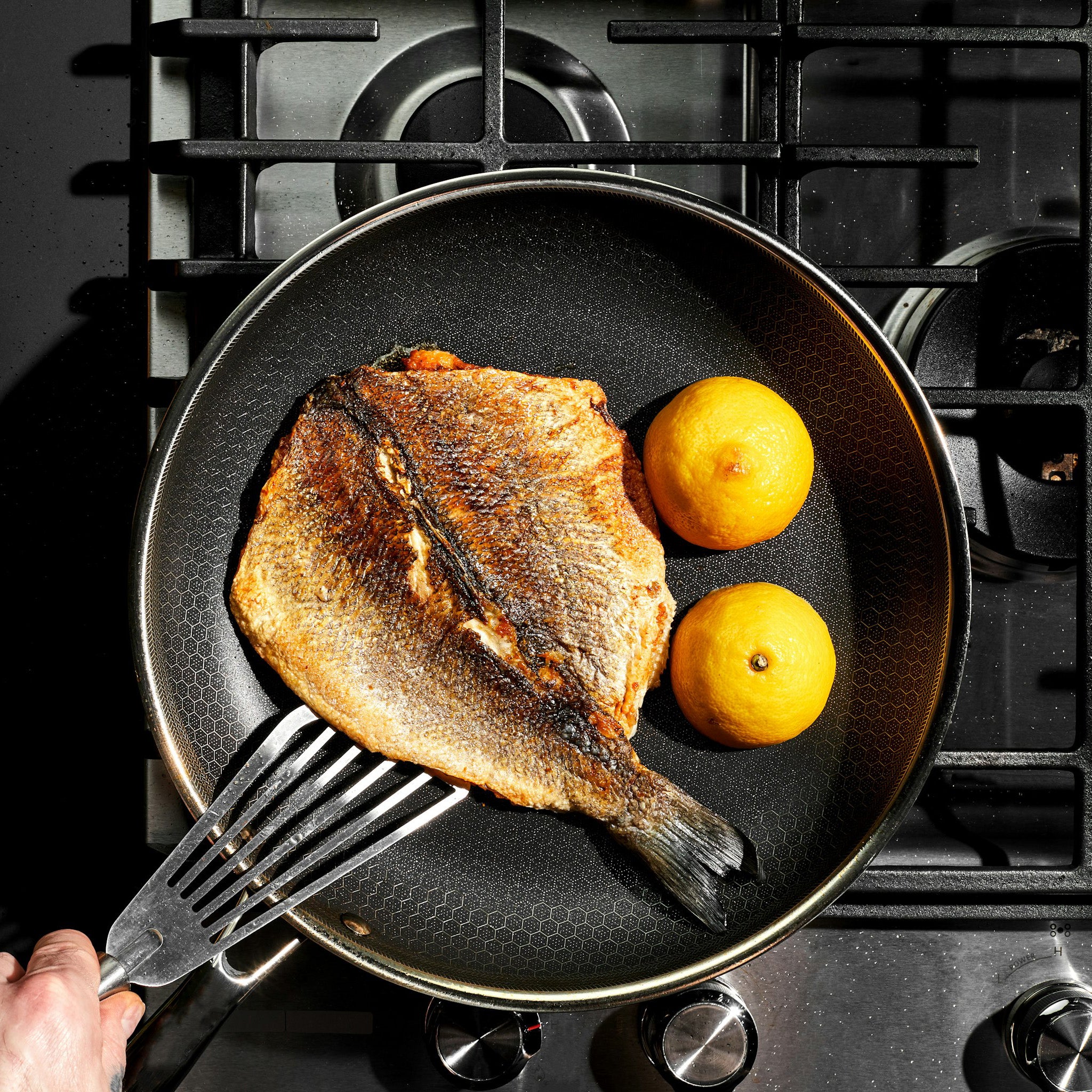30 cm HexClad Hybrid Pan - Image 7